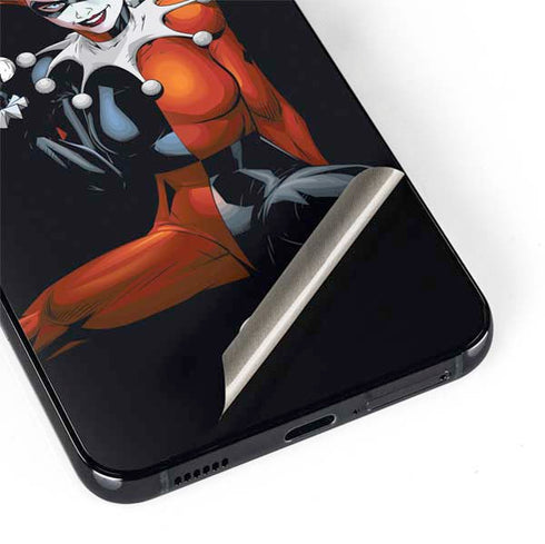DC Comics Harley Quinn Playfull Pose Galaxy S22 Plus Skin